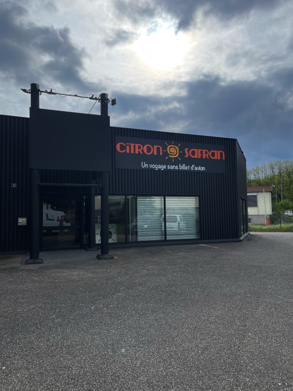 Création d’une enseigne sur mesure pour boutique à Schweighouse-sur-Moder près de Haguenau