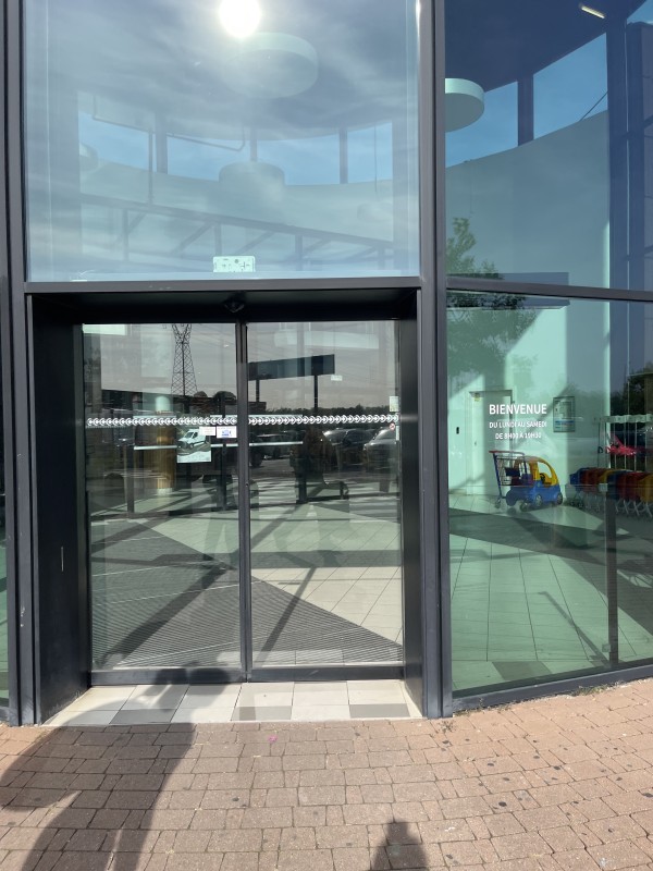 Vitrophanie sur les entrées du Super U Bernolsheim proche Haguenau