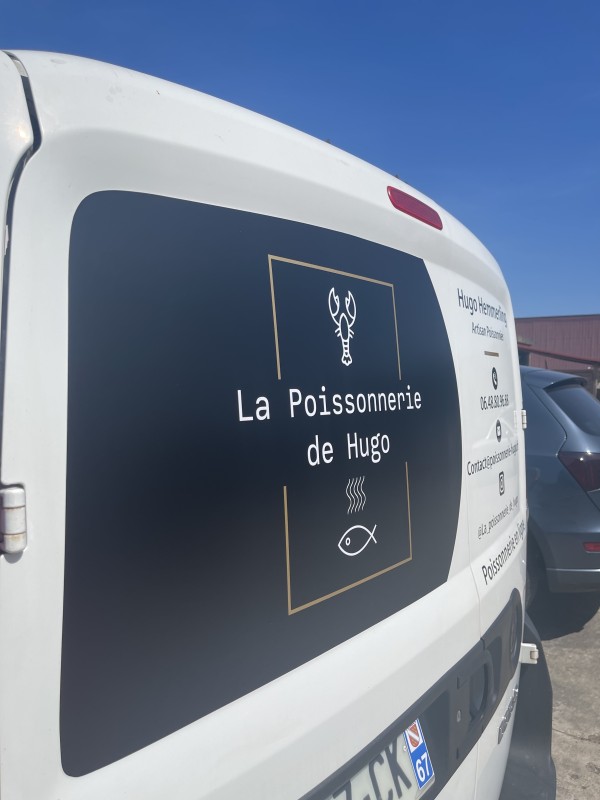 Flocage d'un véhicule frigorifique pour un Traiteur poissonnier situé à Entzheim proche de Strasbourg.