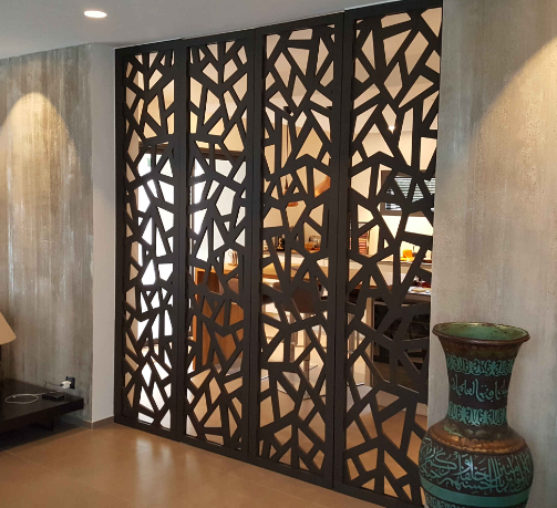 Claustras bois sur mesure : une solution d'aménagement intérieur pour les professionnels de Saverne