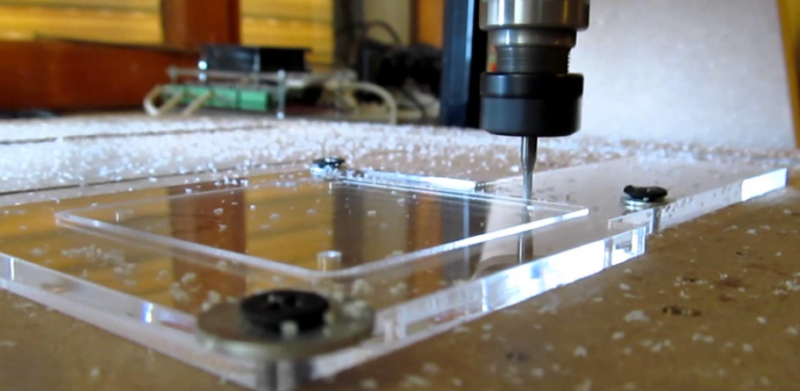 FABRICATION DE CARTERS DE PROTECTION EN PC, PETG, PLEXI (PMMA), PET, ABS, PVC CONÇUS SUR-MESURE EN FRANCE