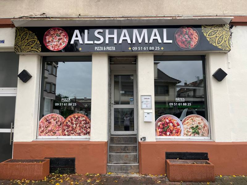 Création et Installation de Vitrophanie pour la Devanture d'un Restaurant à Strasbourg