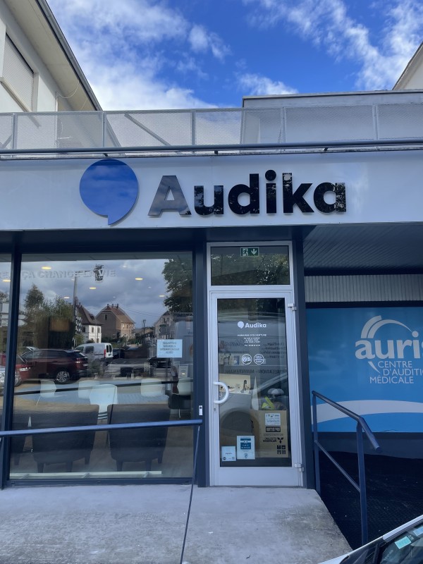 Entreprise pour la pose d'une Enseigne pour Audeka à Haguenau