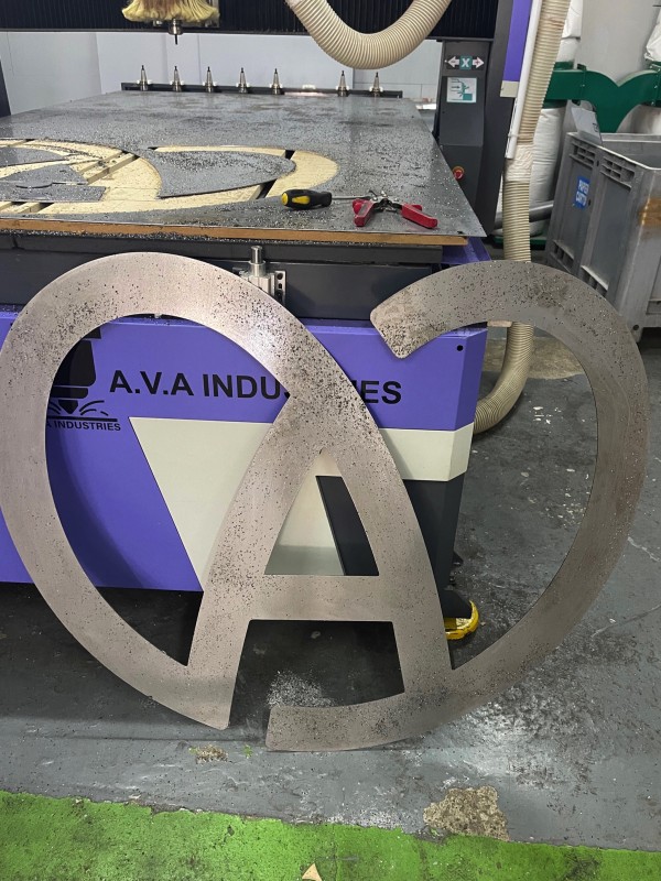 Découpe à la forme logo Alsace sur mesure en Tole 3mm d’épaisseur pour un hôtel à Geispolsheim proche de Strasbourg