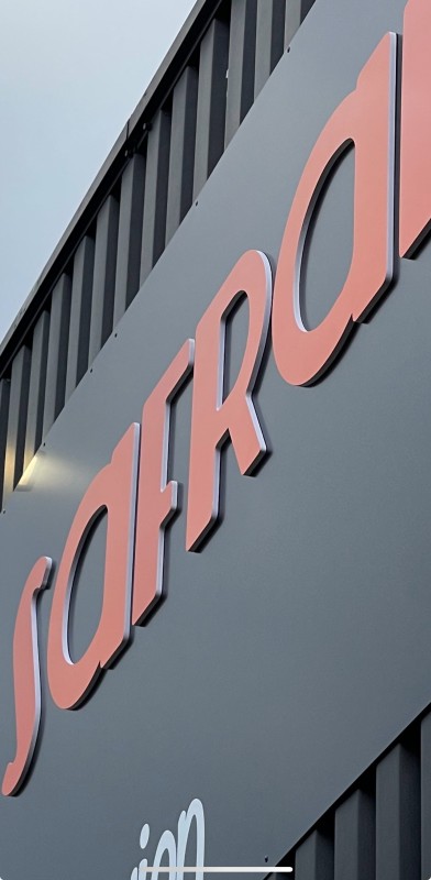 Création d’une enseigne sur mesure pour boutique à Schweighouse-sur-Moder près de Haguenau