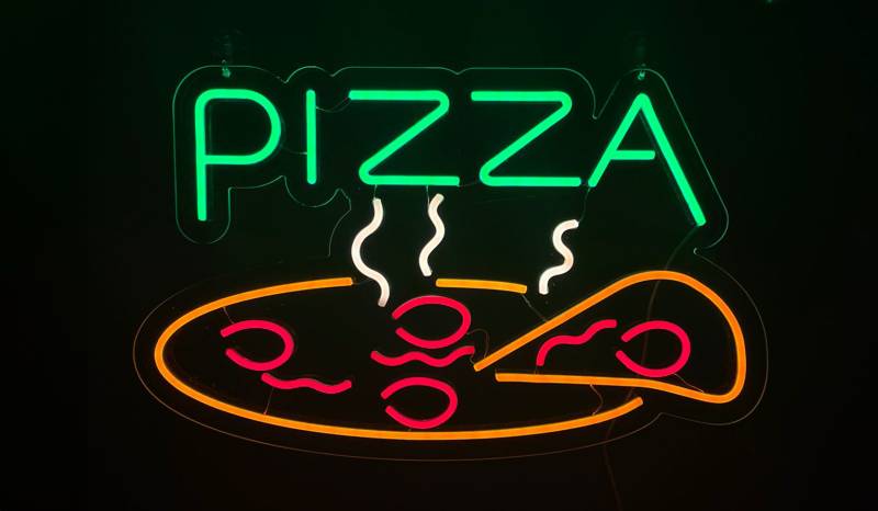 Design et Création d'un Néon pour une Pizzeria à Strasbourg