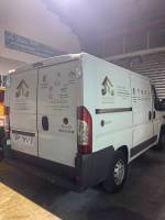 Notre zone d'activité pour ce service Marquage de vitrines pour commerces et bureaux avec lettrage adhésif